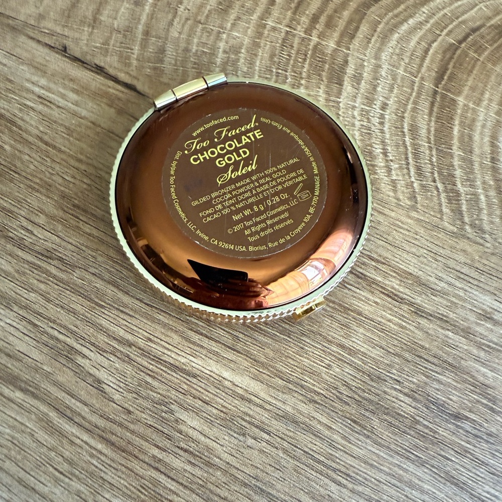 Too Faced Chocolate Gold Bronzer - Picture 3 of 3